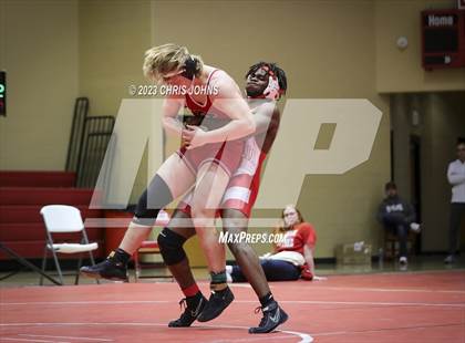 Thumbnail 3 in IHSA, 2A, Centralia Regional photogallery.
