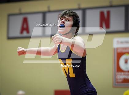 Thumbnail 3 in IHSA, 2A, Centralia Regional photogallery.