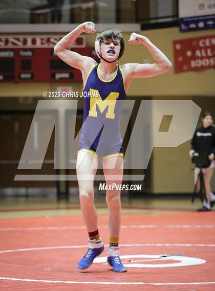 Thumbnail 1 in IHSA, 2A, Centralia Regional photogallery.