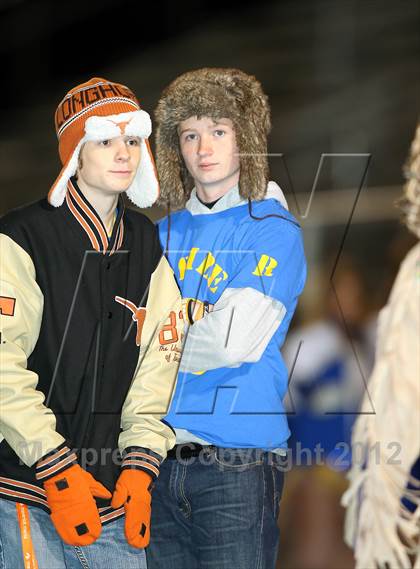 Thumbnail 2 in Lancaster vs. Jacksonville (UIL 4A Division 2 Bi-District Playoff) photogallery.