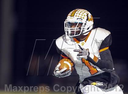 Thumbnail 2 in Lancaster vs. Jacksonville (UIL 4A Division 2 Bi-District Playoff) photogallery.