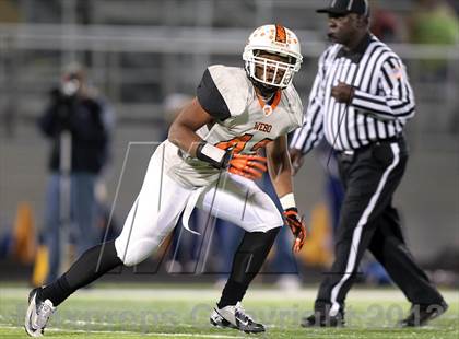 Thumbnail 1 in Lancaster vs. Jacksonville (UIL 4A Division 2 Bi-District Playoff) photogallery.