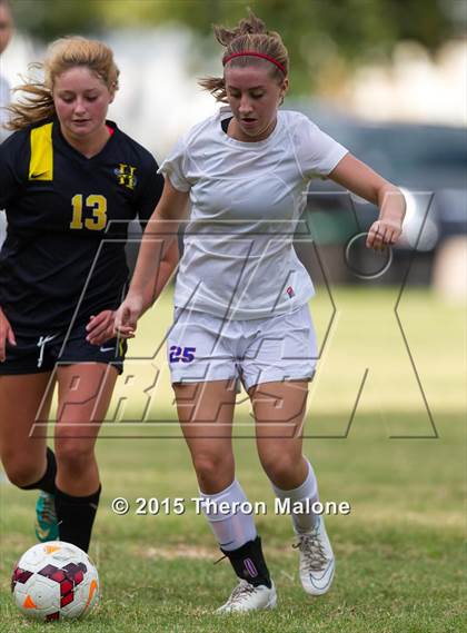Thumbnail 3 in Hutchison vs Bartlett photogallery.