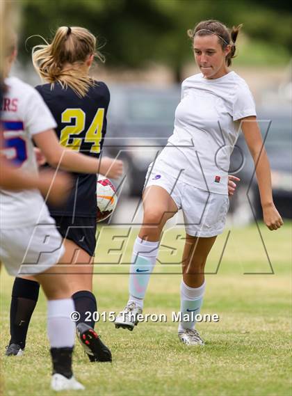 Thumbnail 3 in Hutchison vs Bartlett photogallery.
