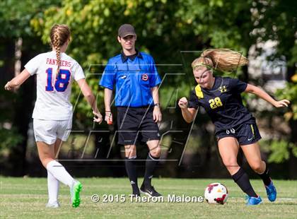 Thumbnail 2 in Hutchison vs Bartlett photogallery.