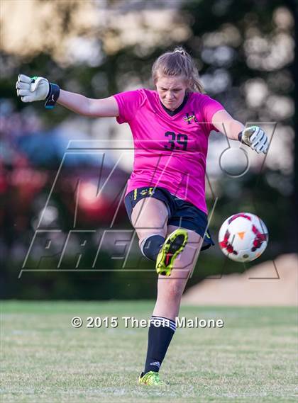 Thumbnail 2 in Hutchison vs Bartlett photogallery.