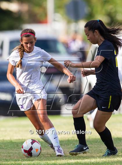 Thumbnail 2 in Hutchison vs Bartlett photogallery.