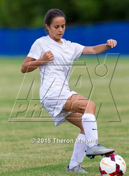 Thumbnail 3 in Hutchison vs Bartlett photogallery.