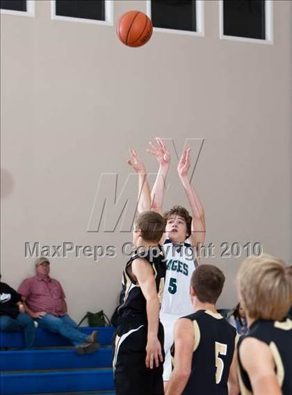 Thumbnail 3 in Alvord vs Trinity Christian (Lake Country Classic) photogallery.