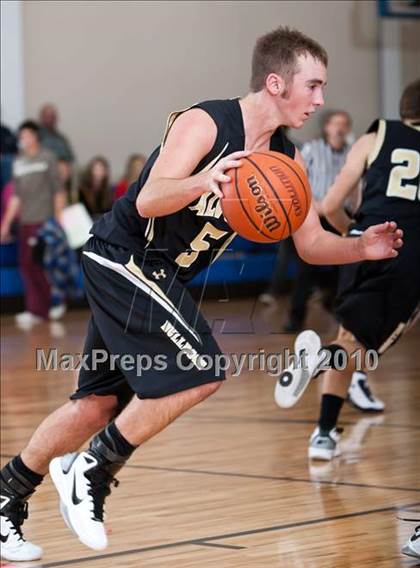 Thumbnail 3 in Alvord vs Trinity Christian (Lake Country Classic) photogallery.