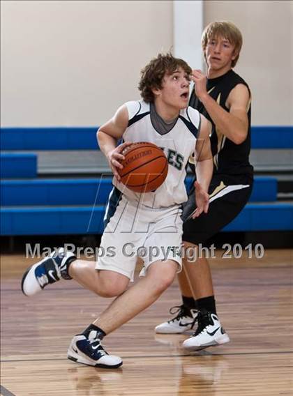 Thumbnail 3 in Alvord vs Trinity Christian (Lake Country Classic) photogallery.