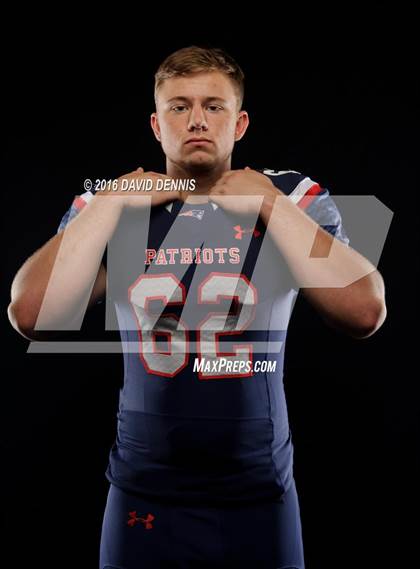 Thumbnail 3 in Liberty Senior Photos photogallery.