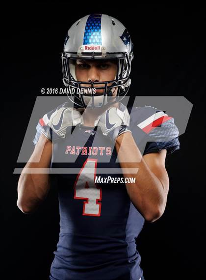 Thumbnail 2 in Liberty Senior Photos photogallery.