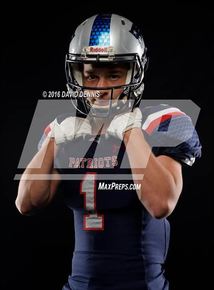 Thumbnail 2 in Liberty Senior Photos photogallery.