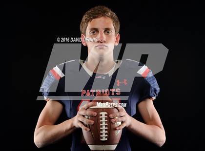 Thumbnail 2 in Liberty Senior Photos photogallery.