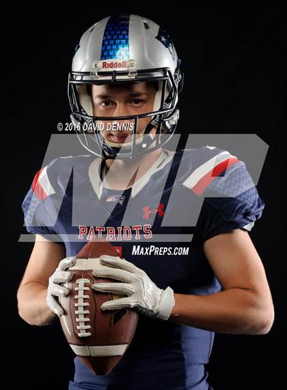 Thumbnail 2 in Liberty Senior Photos photogallery.