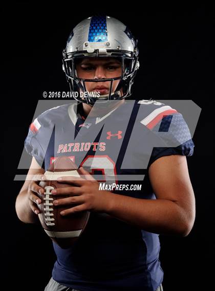 Thumbnail 2 in Liberty Senior Photos photogallery.