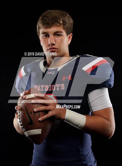 Thumbnail 3 in Liberty Senior Photos photogallery.