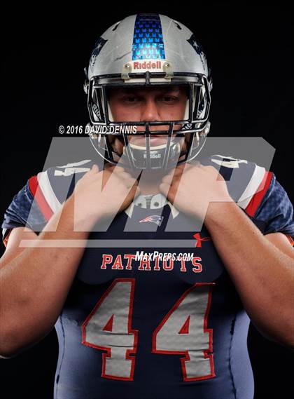 Thumbnail 1 in Liberty Senior Photos photogallery.