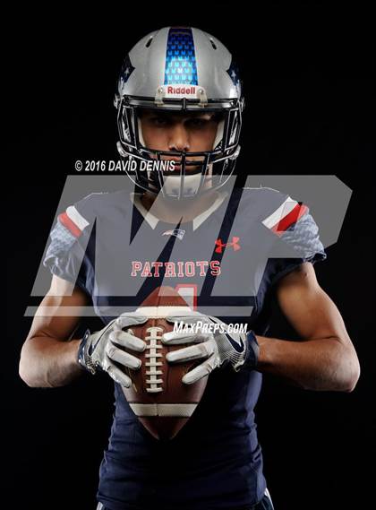 Thumbnail 2 in Liberty Senior Photos photogallery.