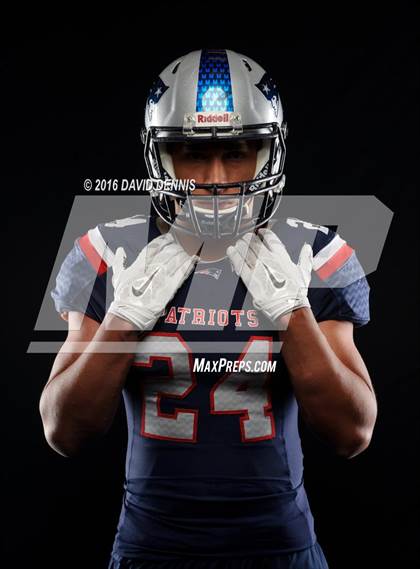 Thumbnail 2 in Liberty Senior Photos photogallery.