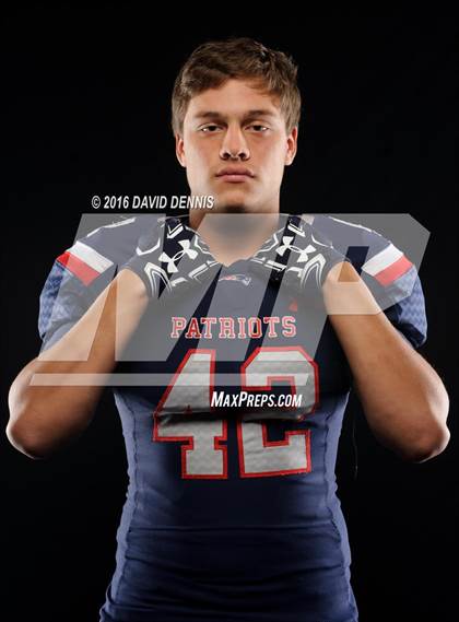 Thumbnail 1 in Liberty Senior Photos photogallery.