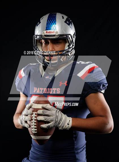 Thumbnail 2 in Liberty Senior Photos photogallery.