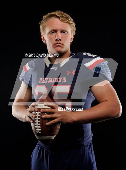 Thumbnail 2 in Liberty Senior Photos photogallery.