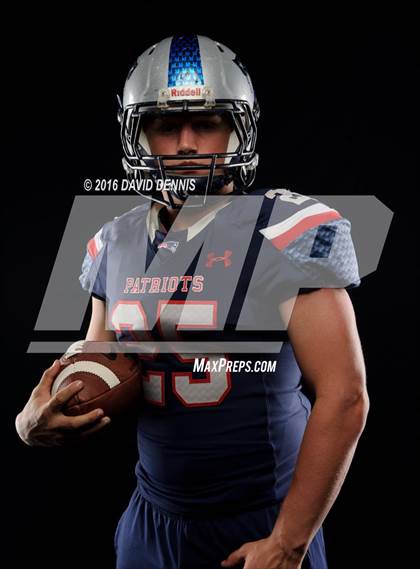 Thumbnail 1 in Liberty Senior Photos photogallery.