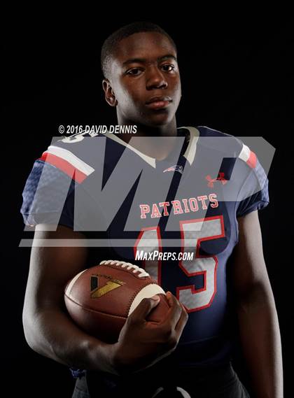 Thumbnail 3 in Liberty Senior Photos photogallery.