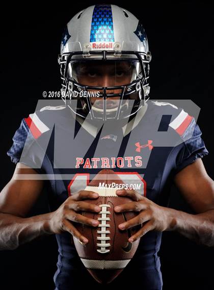 Thumbnail 2 in Liberty Senior Photos photogallery.