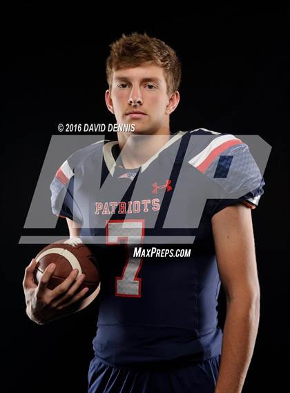 Thumbnail 3 in Liberty Senior Photos photogallery.