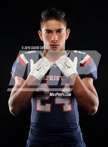 Thumbnail 2 in Liberty Senior Photos photogallery.