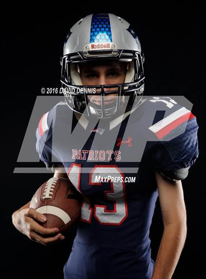 Thumbnail 1 in Liberty Senior Photos photogallery.