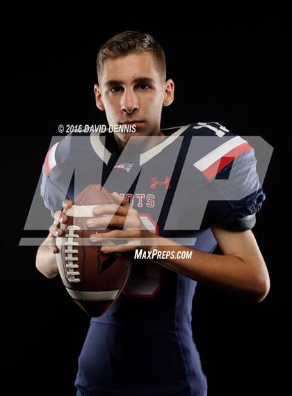 Thumbnail 3 in Liberty Senior Photos photogallery.