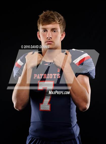 Thumbnail 3 in Liberty Senior Photos photogallery.