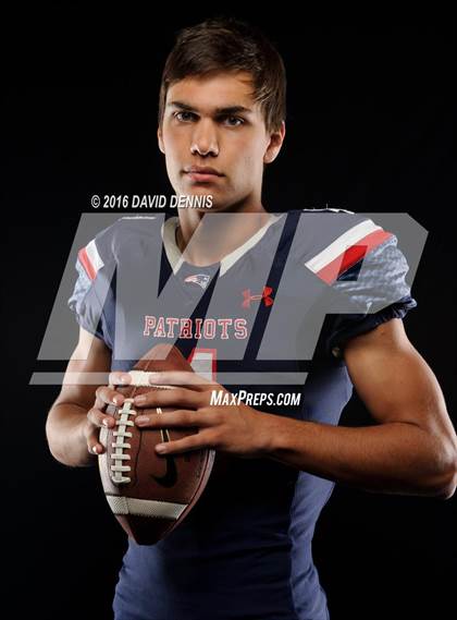 Thumbnail 2 in Liberty Senior Photos photogallery.