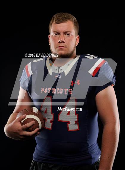 Thumbnail 2 in Liberty Senior Photos photogallery.