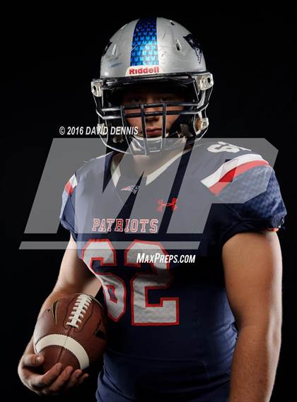 Thumbnail 1 in Liberty Senior Photos photogallery.