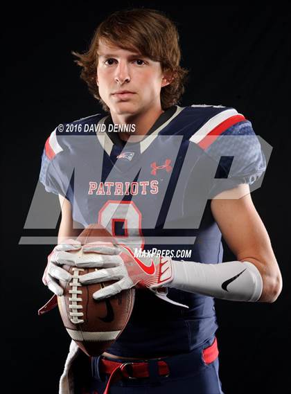 Thumbnail 2 in Liberty Senior Photos photogallery.