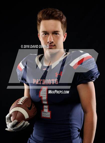 Thumbnail 1 in Liberty Senior Photos photogallery.