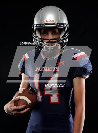 Thumbnail 2 in Liberty Senior Photos photogallery.