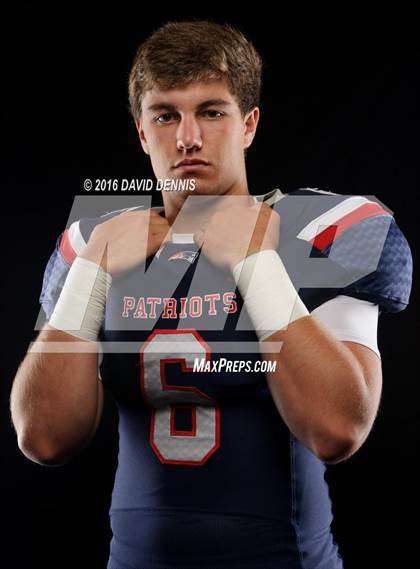 Thumbnail 3 in Liberty Senior Photos photogallery.
