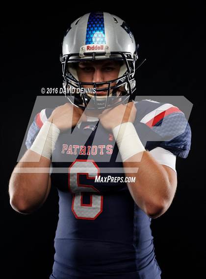 Thumbnail 2 in Liberty Senior Photos photogallery.