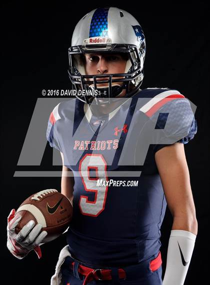 Thumbnail 2 in Liberty Senior Photos photogallery.