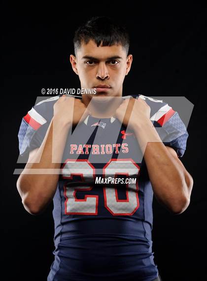 Thumbnail 2 in Liberty Senior Photos photogallery.