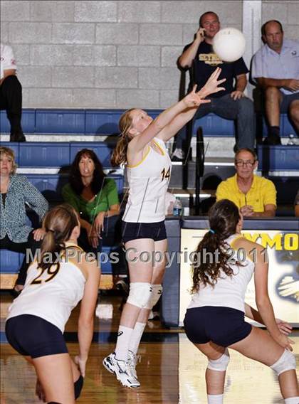 Thumbnail 1 in Morristown-Hamblem West vs Seymour photogallery.