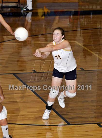 Thumbnail 1 in Morristown-Hamblem West vs Seymour photogallery.