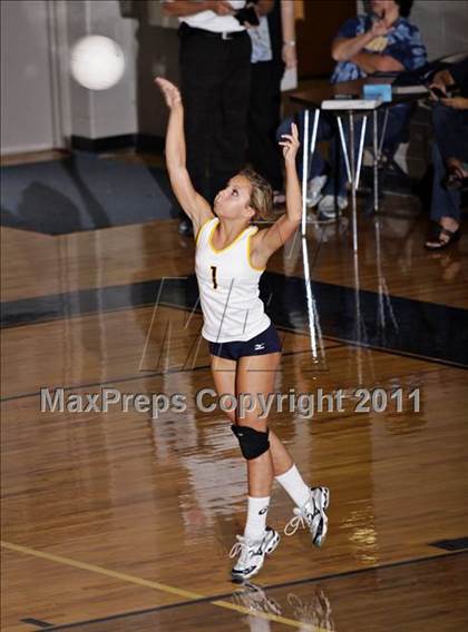 Thumbnail 3 in Morristown-Hamblem West vs Seymour photogallery.