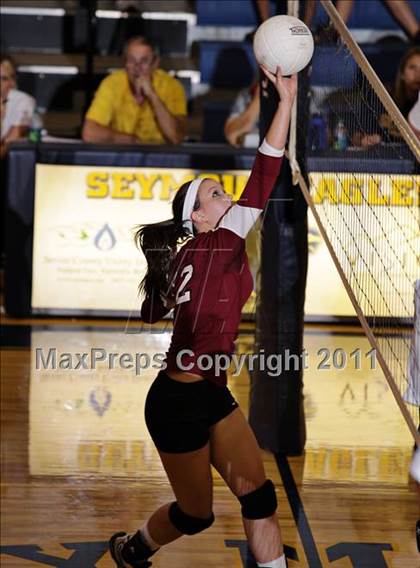 Thumbnail 2 in Morristown-Hamblem West vs Seymour photogallery.